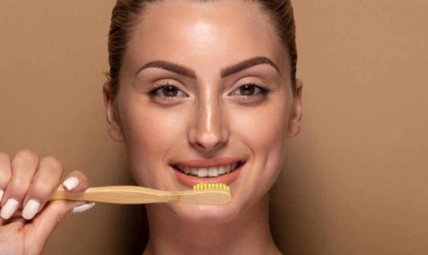 turmeric teeth whitening